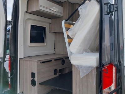KAMPER RANDGER R560 4X4 TRANSIT 165 KM NOWY! MODEL 2025! GRIS MAGNETIC 45