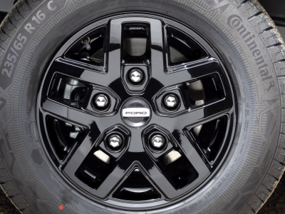 /thumbs/fit-400x300/2021-09::1631627720-jante-ford-gloss-black-300-cmjn.png